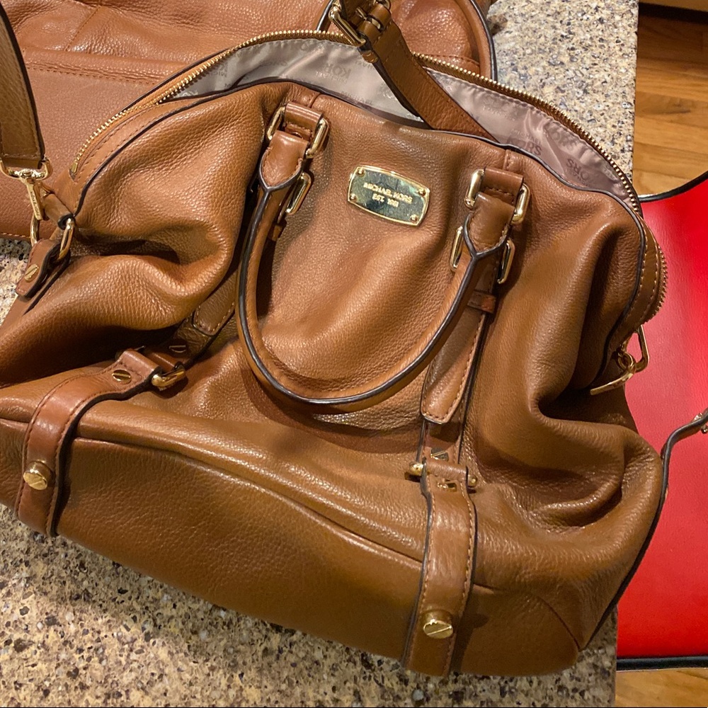 Camel Michael Kors crossbody bag